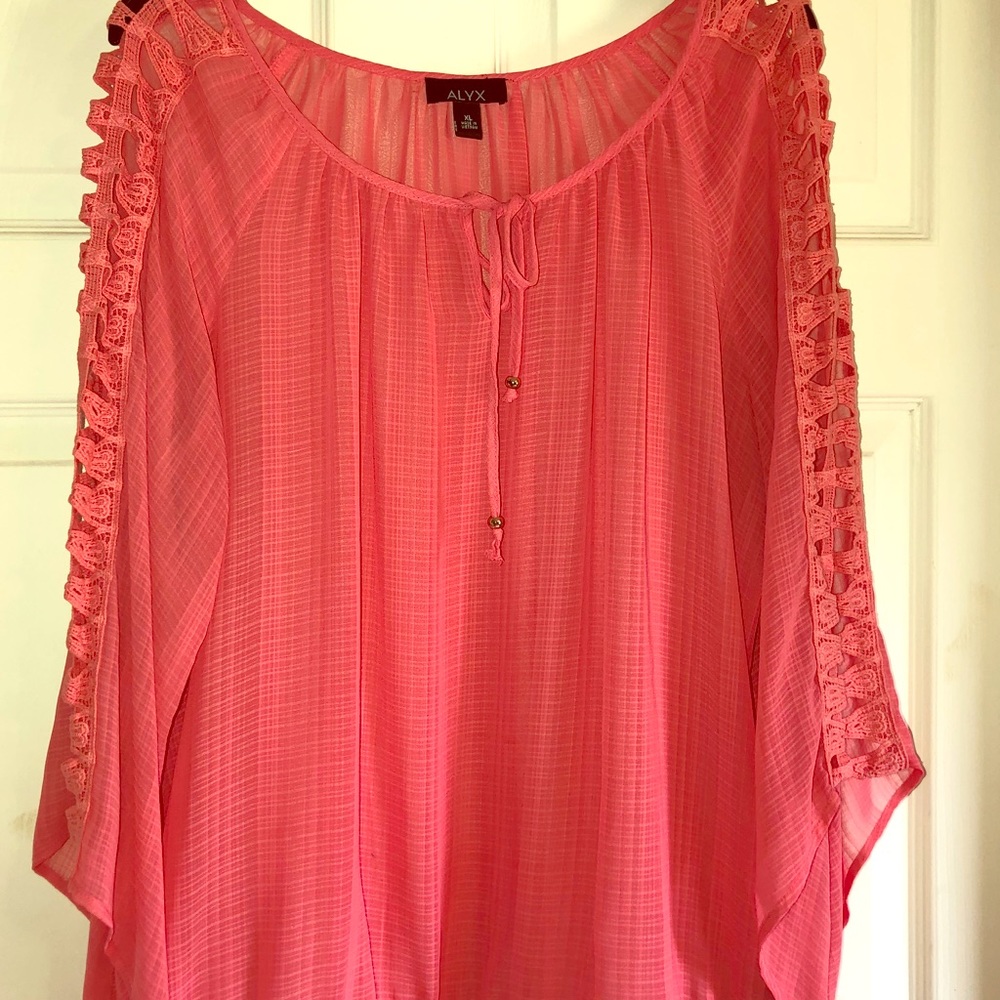 Women’s XL blouse